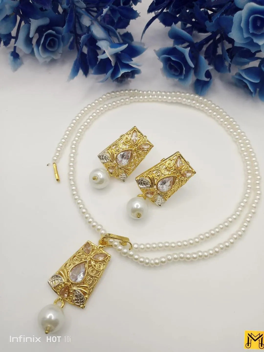 Box Design Gold Plated Gemstone Artificial Set